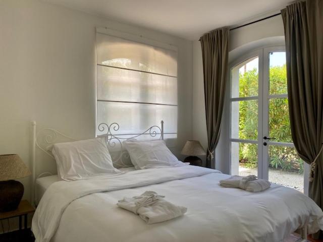 Отель Bastide Sainte Anne Экстерьер фото