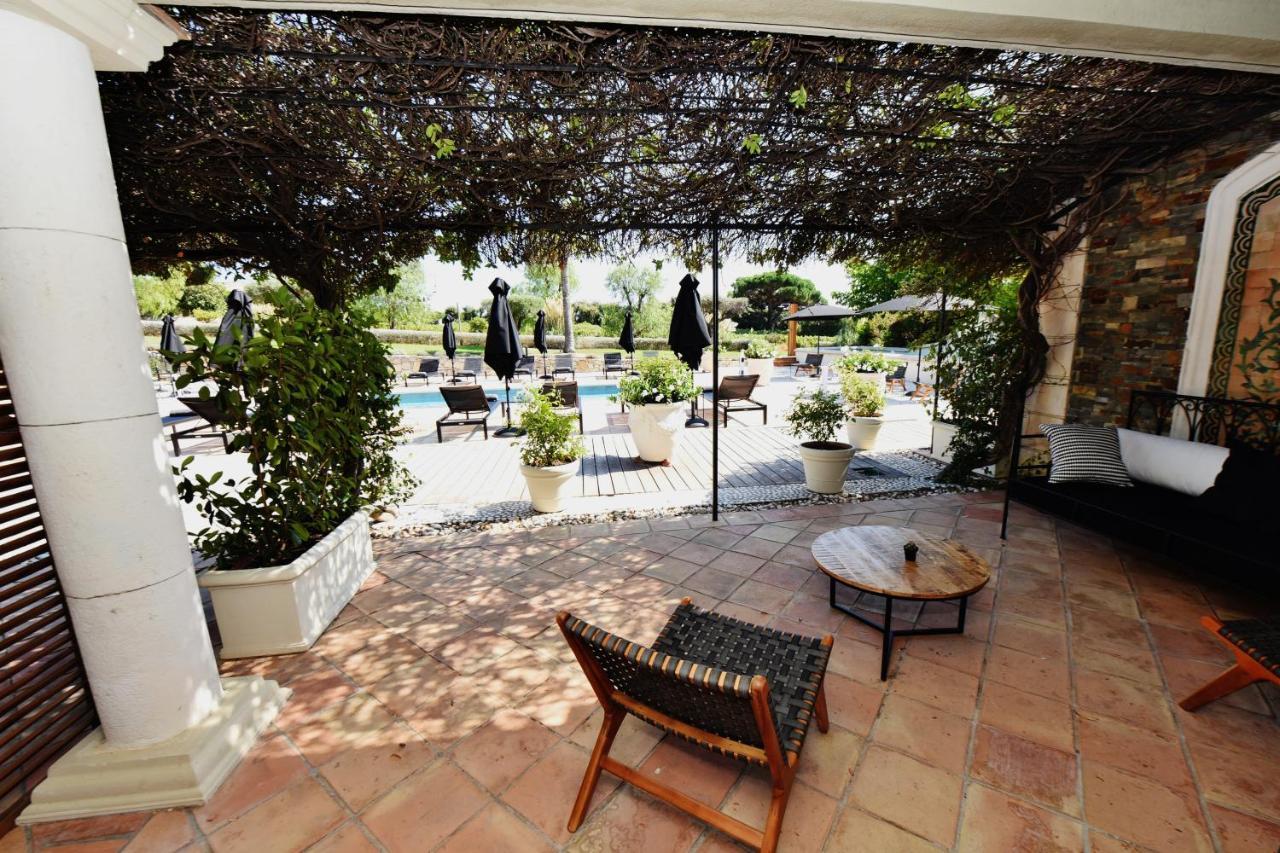 Отель Bastide Sainte Anne Экстерьер фото
